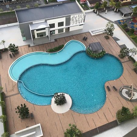 Homestay Sks Apartment Larkin Johor Bahru Bagian luar foto