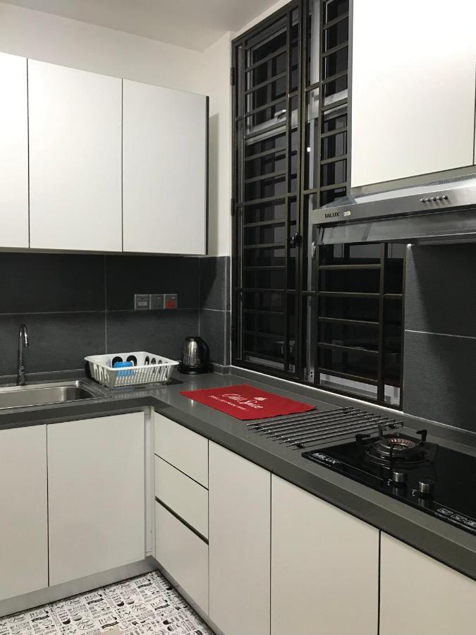 Homestay Sks Apartment Larkin Johor Bahru Bagian luar foto