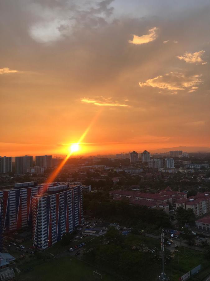 Homestay Sks Apartment Larkin Johor Bahru Bagian luar foto